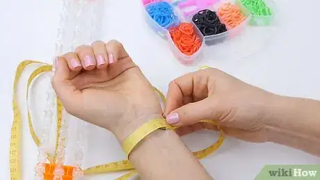 Image titled Make a Fishtail Bracelet with a Rainbow Loom Step 1