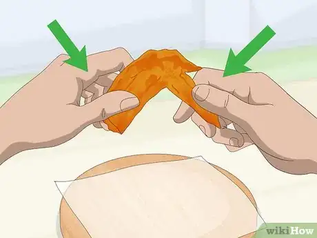 Image titled Eat Chicken Wings Step 1