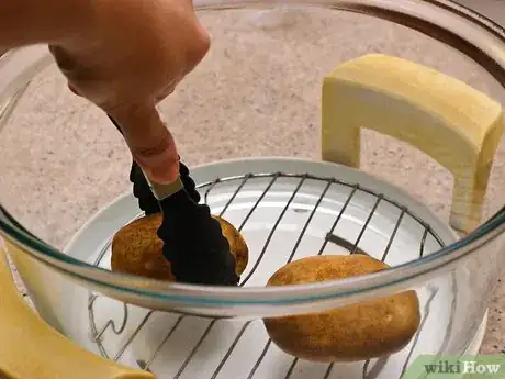 Image titled Make Baked Potatoes in a Halogen Oven Step 7