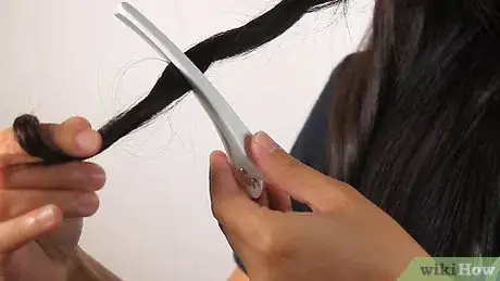 Image titled Trim Your Own Split Ends Step 17