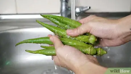 Image titled Cut Okra Step 1