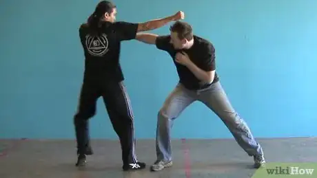 Image titled Go Into a Jeet Kune Do Stance Step 14