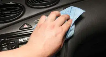 Remove Grease and Oil From a Car's Interior