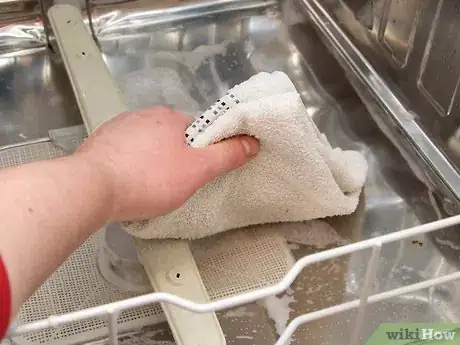 Image titled Remove Dish Soap from a Dishwasher Step 5