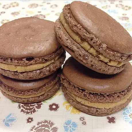 Image titled Yes, Yes...Ohhhhh Yes! Chocolate peanut butter macarons.