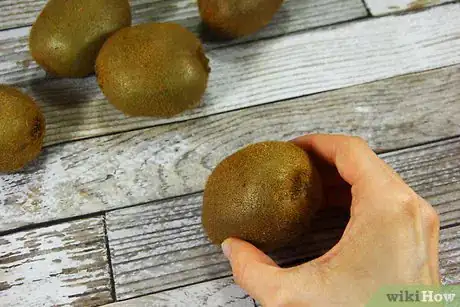 Image titled Freeze Kiwi Step 1