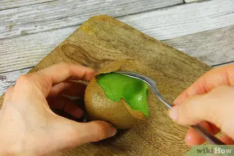 Image titled Freeze Kiwi Step 4