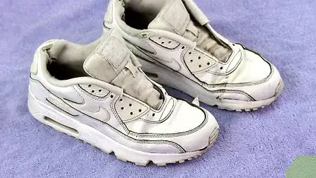 Image titled Wash White Air Force Ones Step 10