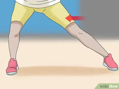 Image titled Do Walking Lunges Step 14