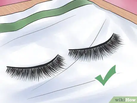 Image titled Store False Eyelashes Step 4