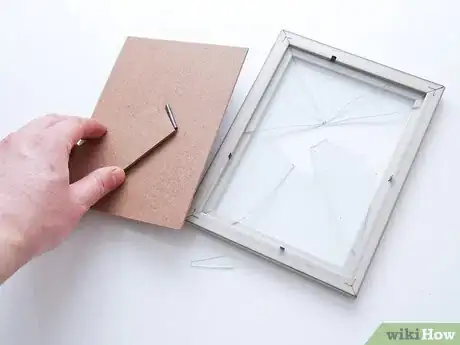 Image titled Replace Broken Glass in a Picture Frame Step 1