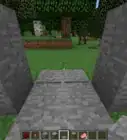 Make an Automatic Piston Door in Minecraft