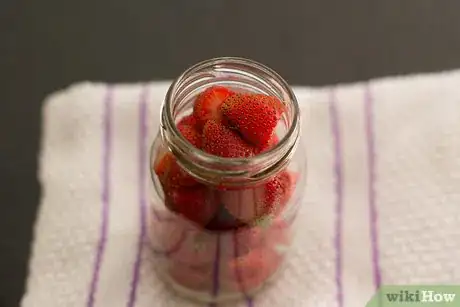 Image titled Make Vodka Soaked Strawberries Step 3