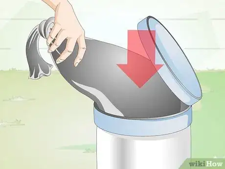 Image titled Avoid Germs when Cleaning a Litter Box Step 7