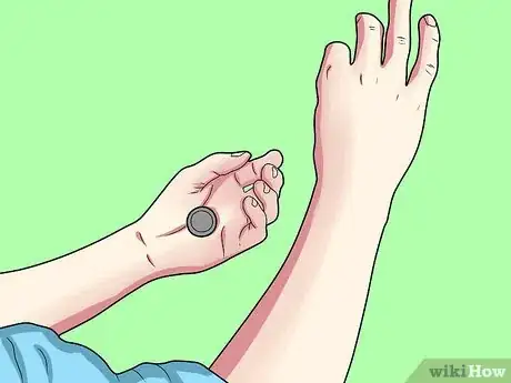 Image titled Do an Easy Magic Trick Step 1