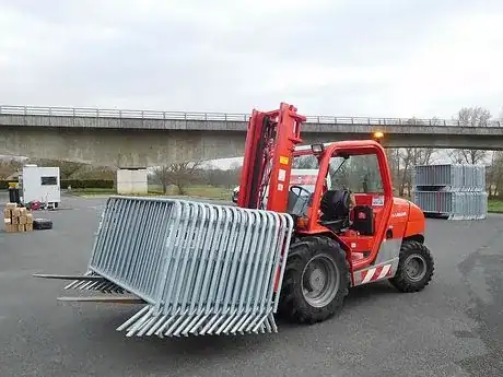 Image titled Paris Nice_2021,_Forklift_(2)