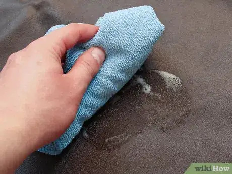 Image titled Remove Grease and Oil From a Car's Interior Step 12