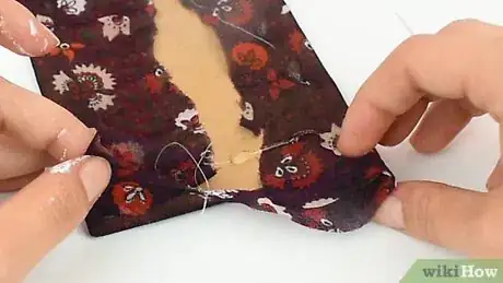 Image titled Make a Fabric Picture Frame Step 27