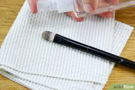 Image titled Clean Makeup Brushes with Alcohol Step 7