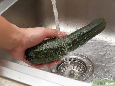 Image titled Cut Zucchini Step 1