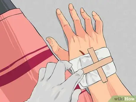 Image titled Apply First Aid without Bandages Step 16