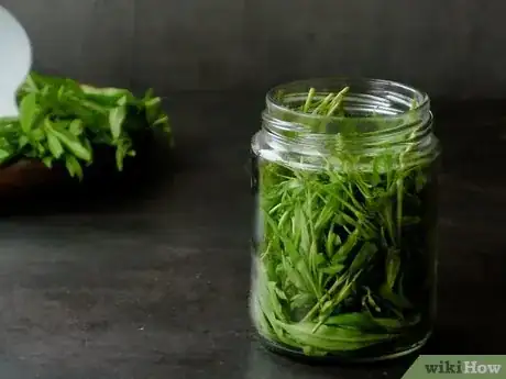 Image titled Make Tarragon Vinegar Step 2