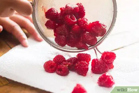 Image titled Freeze Raspberries Step 7