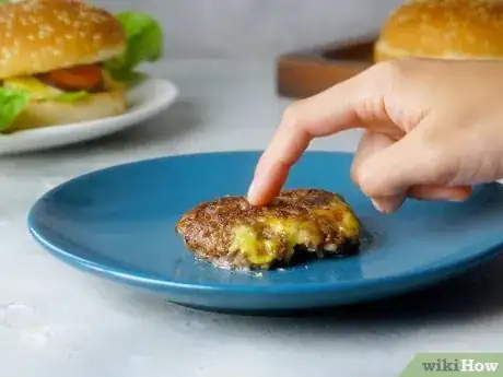 Image titled Reheat a Cheeseburger Step 7