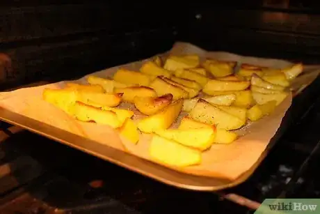 Image titled Keep Roast Potatoes Crispy After Cooking Step 3