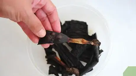 Image titled Make Fertilizer from Banana Peels Step 3