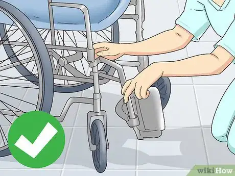 Image titled Safely Transfer a Patient Step 4