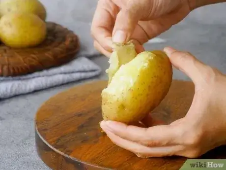 Image titled Cook a Potato in the Microwave Step 13