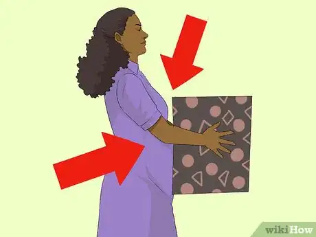 Image titled Lift Objects When Pregnant Step 8