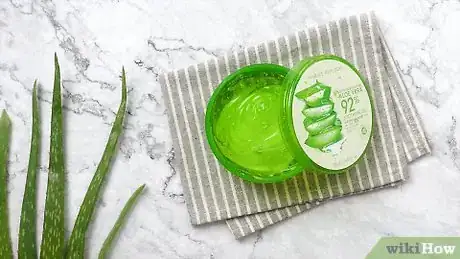 Image titled Make Aloe Vera Shampoo Step 1