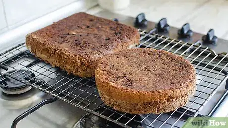 Image titled Cut a Heart‐Shaped Cake Step 2