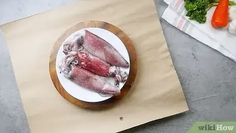 Image titled Cook Squid Step 1