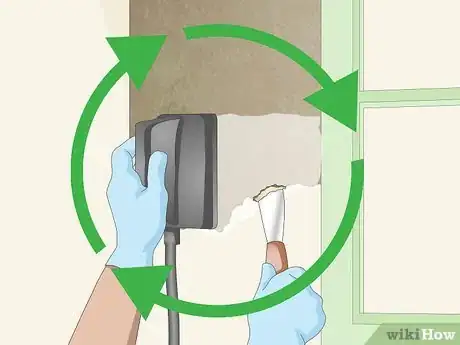 Image titled Remove Stubborn Wallpaper Step 17