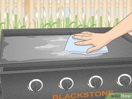 Image titled Clean a Blackstone Griddle Step 1