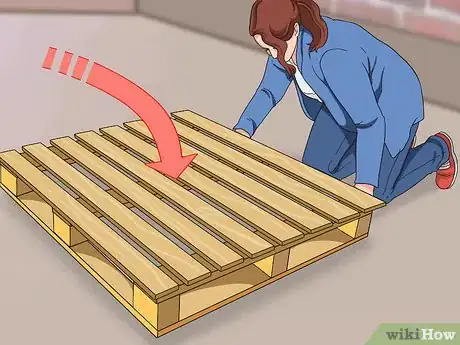 Image titled Take Apart a Pallet Without Breaking It Step 16