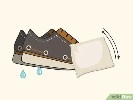 Image titled Clean Sperrys Step 3