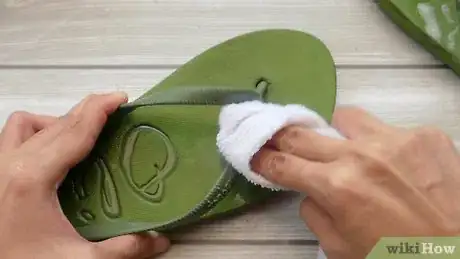 Image titled Clean Flip Flops Step 4