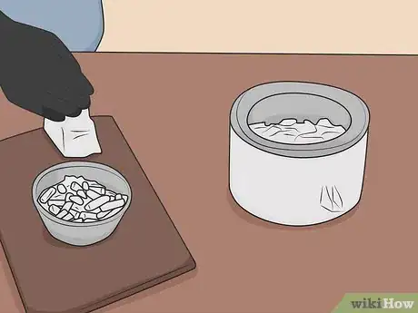 Image titled Make a Dry Ice Ethanol Bath Step 3