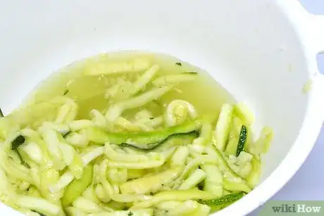 Image titled Freeze Zucchini Noodles Step 4