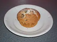 A small raisin cake