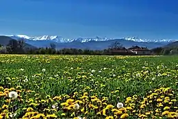 Kom–Emine follows the main ridge of the Balkan Mountains within the Central Balkan National Park