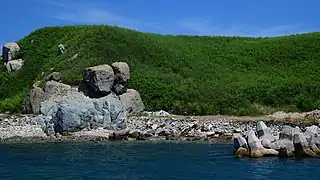 Couple Rock, in the Huayu harbor area.