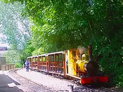 'Polar Bear' and replica Groudle Glen carriages at Amberley