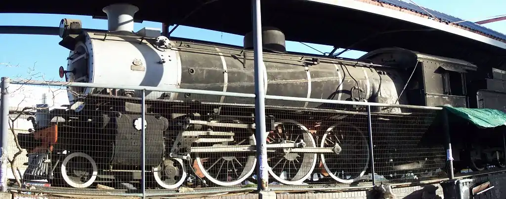 Class 10BR, ex Class 10A no. 750, originally CSAR Class 10-2 no. 668, at Roodepoort Station, 7 February 2009