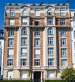 Apartment building (Varlet, 1927)