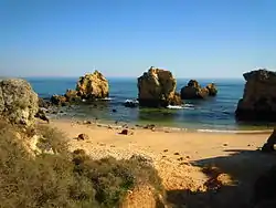 Praia dos Arrifes